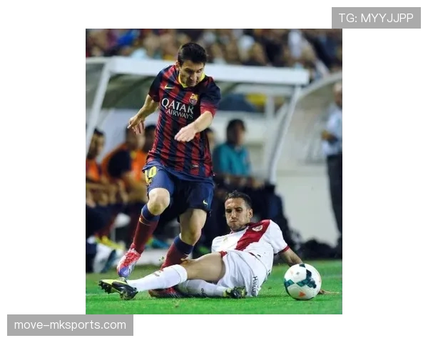 格列兹曼与法布雷加斯在控球倾向下展现进攻路径分化